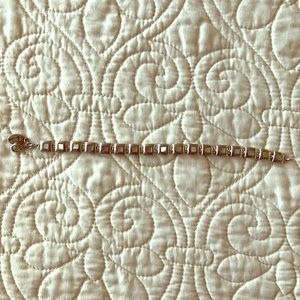 Sterling Silver Bracelet w/Mother of Pearl. 7 1/2”